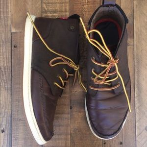 Levi’s brown shoes preowned 9